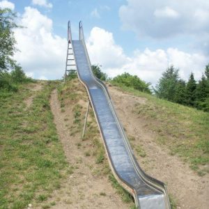 Stadt entfernt Rutschbahn