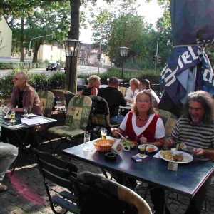 Nach der Besichtigung kommt das Essen